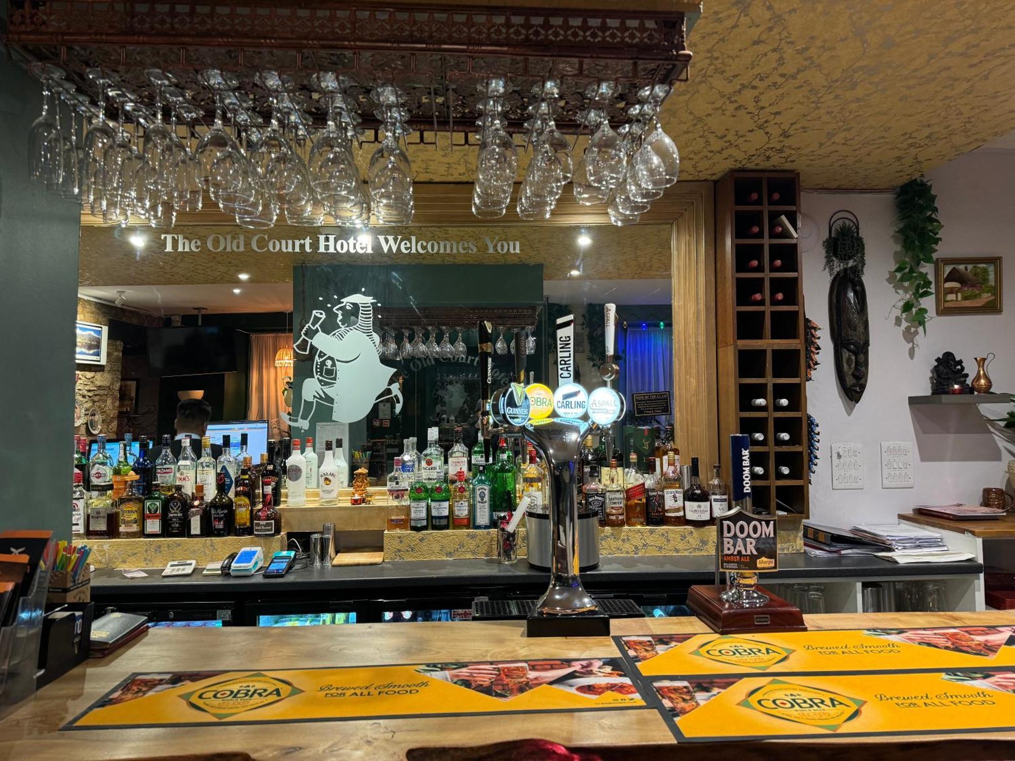 The Old Court Hotel Witney Kültér fotó